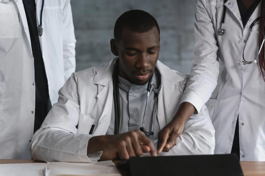 doctors working together on a research
