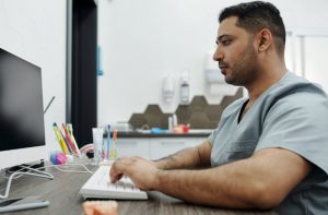 Read more about the article Why Are QCDRs Essential for MVP Reporting Success?