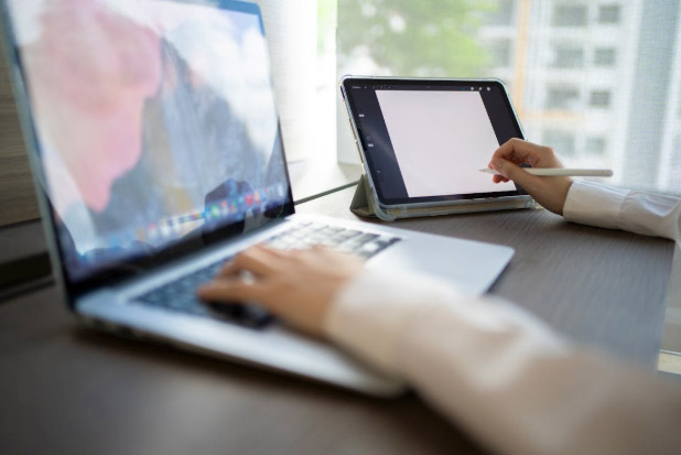 A person using electronic device